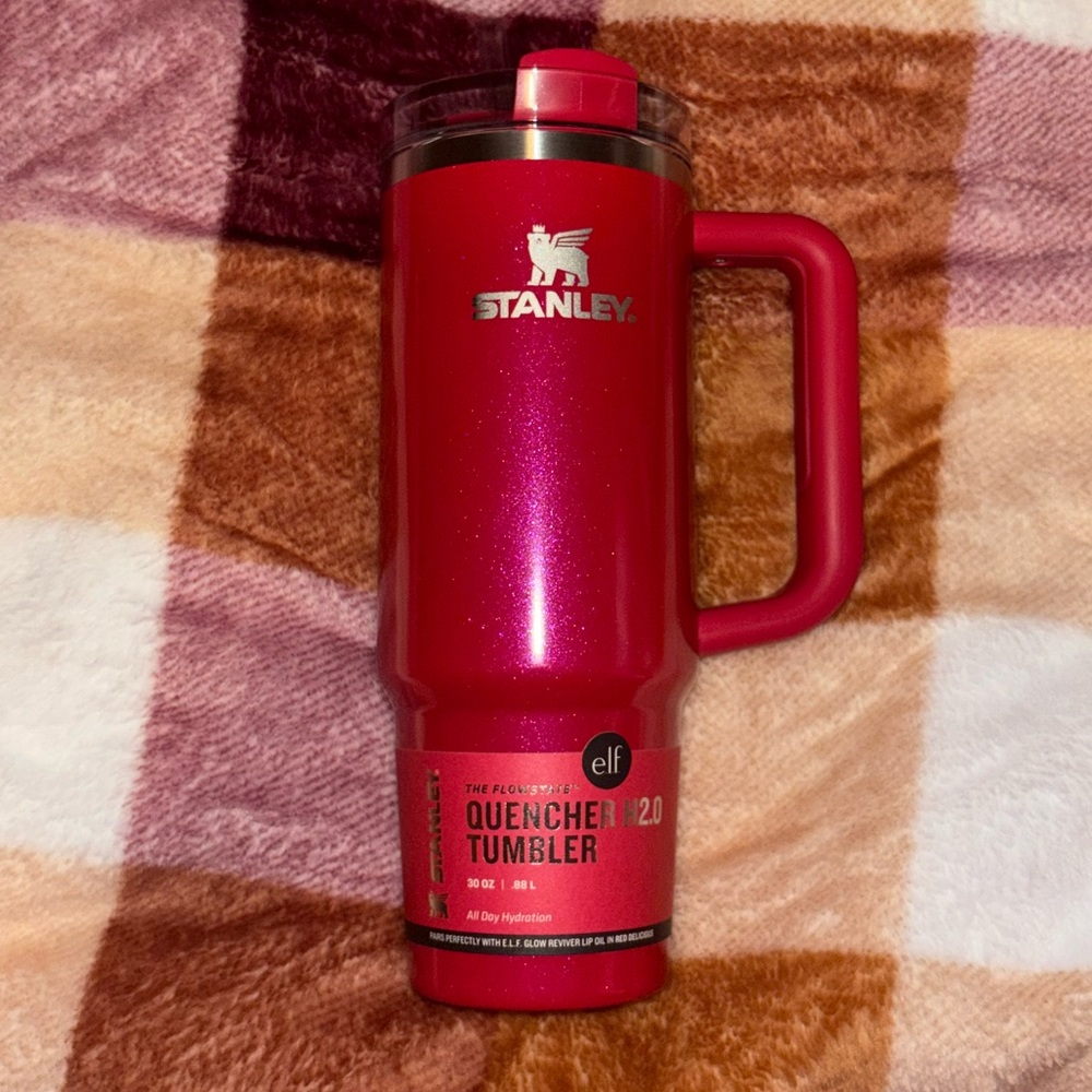 Stanley x e.l.f. Red Delicious 30oz Tumbler